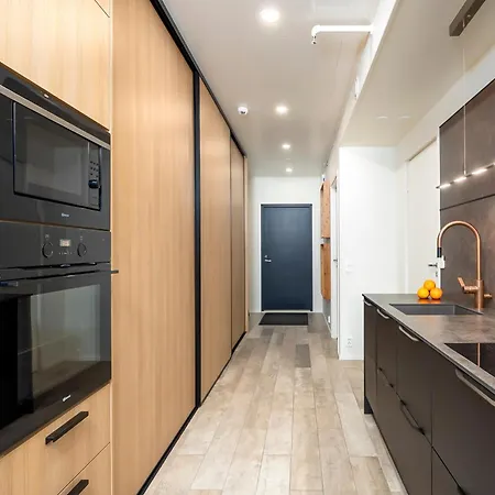 Hilmantori 213 Stylish Apartment Incl Wifi, Sauna, Galss Balcony *